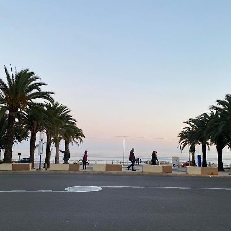 Beau 3 P. Parfaitement Situe Et Place De Parking A Disposition Menton Eksteriør billede